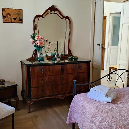 Casa Sofia: Comodi E Tranquilli 마루지오